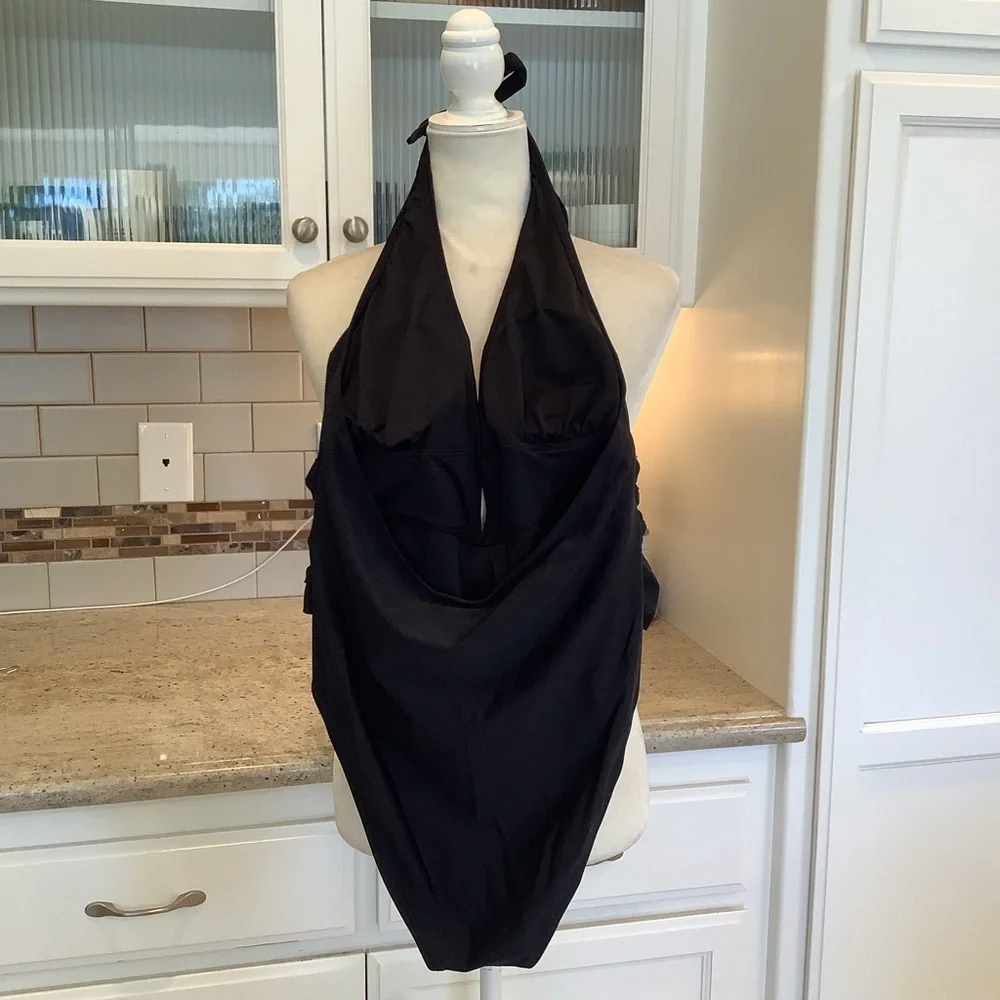NWT Cupshe x JoJo Plunging Black One-Piece Swimsuit with Gold Details Size XL